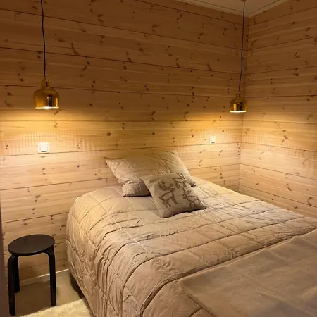 Villa Modern Villajoenhelmi With Jacuzzi And Sauna Kuusamo