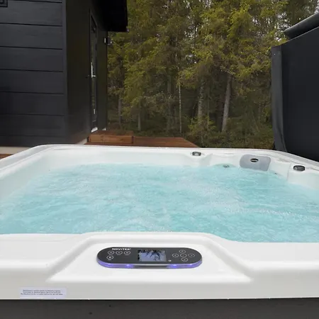 Modern Villajoenhelmi With Jacuzzi And Sauna *