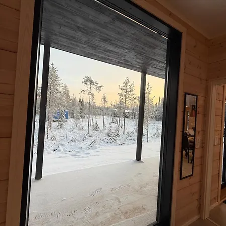 ヴィラ Modern Villajoenhelmi With Jacuzzi And Sauna クーサモ